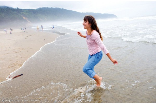 东站旁,按摩过夜,身心放松好去处!” 东站旁,按摩过夜,身心放松好去处!”